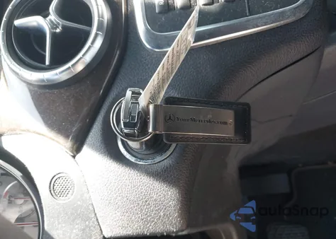 2014 Mercedes-Benz Cla 250 z USA, uszkodzony, nr VIN WDDSJ4EBXEN055174